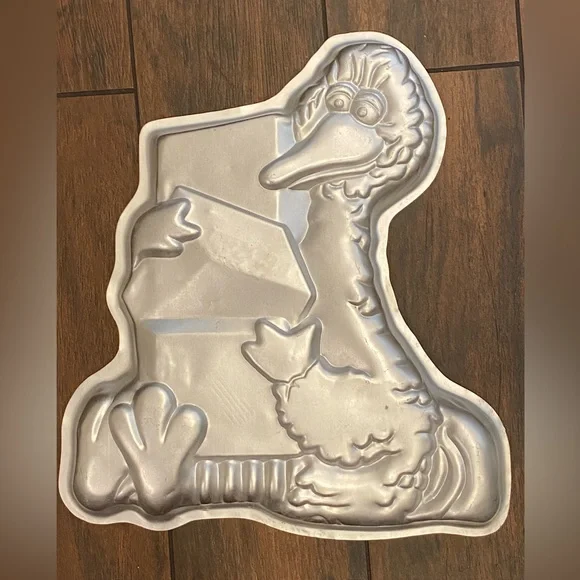 Vintage Wilton Cookie Monster Big Bird Cake Pan Aluminum Sesame Street Muppets - Picture 2 of 9